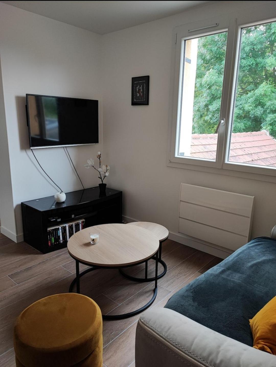 Charmant Appartement 2 Pieces Proche Disneyland Villeneuve-Saint-Denis Exterior foto